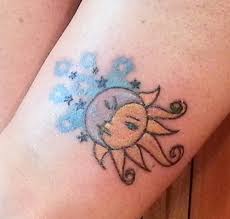 Des modèles de tatouage un peu particuliers qui font ressortir plusieurs significations différentes que nous vous les top 100 modèles de tatouage soleil et lune les plus magnifiques. Tatouages Soleil Et Lune Decouvrez Leur Signification