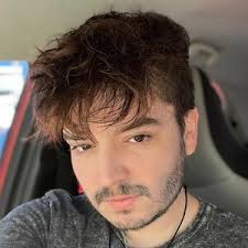 Andrew Louis's Instagram, Twitter & Facebook