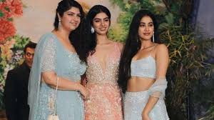 Khushi kapoor looks extremely adorable in the throwback picture. See Pics Janhvi Kapoor Enjoys Bonding Time With Sisters Khushi And Anshula After Dhadak Trailer Frenzy
