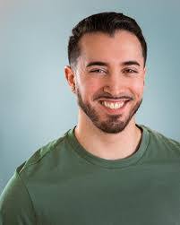 Desmond Payne's Instagram, Twitter & Facebook