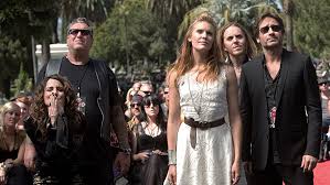 Sezonda girecek olan isim, lost'un shannon'ı maggie grace, oynayacağı karakter ise daha önce de. Prime Video Californication Season 6