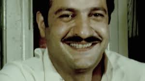 يساقطون وعلى منارة عشقهم يتوافدون …” من كلمات الشاعر المبدع الأستاذ موسى  حوامدة. “… They fall, and to the beacon of their love they flock…” From the  words of the distinguished poet