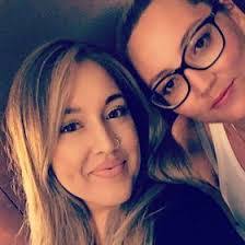 Amanda Shold's Instagram, Twitter & Facebook