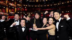 Parasite” gana mejor película y hace historia en los Oscar