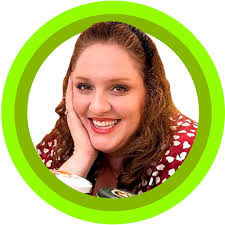 Mariana Wolf's Instagram, Twitter & Facebook