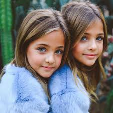 Woke up to a beautiful rainbow this morning 🌈. It's gonna be a good day  💫✨ 📸 @rachelwilksphotography @habitualkid