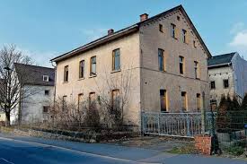 Leider sind auf wunschimmo.de zur zeit keine angebote in der kategorie »wohnungen« in sonneberg eingestellt. Sonneberg Neuhaus Auktion Wohnungen Im Geisterhaus Region Insudthuringen