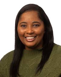 Courtney Samuels's Instagram, Twitter & Facebook