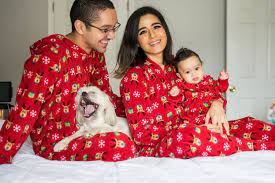 6 Photo Ideas For Baby S First Christmas Babies First Christmas Lifestyle Photography Family Indoor Christmas Photos