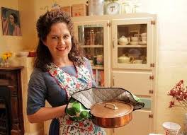 Since 2012 kitchen cabinet has taken us into the homes of 27 australian politicians. Who Is Annabel Crabb Dating Annabel Crabb Boyfriend Husband