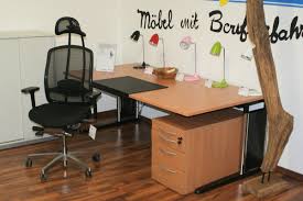 Moderne schreibtische für ihr büro riesen auswahl im finebuy schreibtisch shop versandkostenfrei und auf rechnung. Buromobel Und Burostuhle In Dusseldorf Bei Office 4 Sale Finden