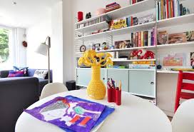 Une Deco Jeune Et Acidulee Living Room Scandinavian Deco Murs Blancs Salon