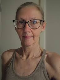 3km i fantastiskt väder😍 springa två stolpar o gå 1. Passar mig perfekt.  Kan jag öka därifrån sen. Springa 3stolp o gå 1.😃🙌 Osv osv