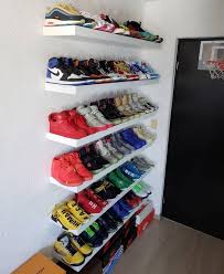 Pin By Melanyeli Rodriguez On Summer Fits In 2020 Sneakerhead Room Shoe Room Sneaker Closet