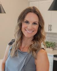 Gretchen Saylor's Instagram, Twitter & Facebook