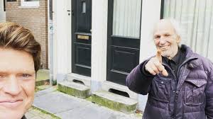 Het gaat nu weer goed met het paardje, dankzij rigo. Beau Keert Terug Naar Zijn Daklozen In Tweedelige Special Show Ad Nl