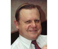 Lenore Bright's Instagram, Twitter & Facebook