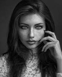 25 Fashion Photography Examples Richpointofview Portrait Portrait Photography Black And White Portraits