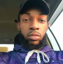 When your girlfriend has pain in her feet and your masculinity isn't  fragile!