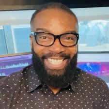 Morris Knight (@MorrisKnight)