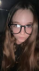 Anna Antle's Instagram, Twitter & Facebook