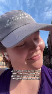 Renee Y Levi Carlson Leaves