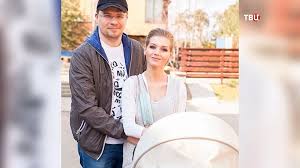 Однако это не повлияло на отношение асмус к гарику. Zvyozdnyj Razvod Garik Harlamov I Kristina Asmus Vklyuchi Nastroenie
