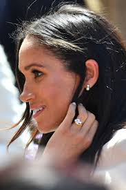 Jun 03, 2021 · um, meghan markle's favorite sneakers are on sale once again, folks. Meghan Markle S Royal Road Trip Outfit Included A Gift From The Queen And Everyone Missed It Celebrity Jewelry Princess Meghan Royal Engagement