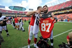 Travis will be taking on saints rookie alvin kamara in madden nfl 18 live on stage at. Travis Kelce With His Big Brother Eagles Center Jason Kelce After The Chiefs Win Kansascitychiefs