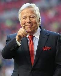 Ceo, kraftbox entertainment | former president of music at fox music robert kraft ретвитнул(а) erin you ain't pro life without a mask conroy. Robert Kraft Besitzer Der New England Patriots Ist Wurdentrager Des Genesis Preises 2019