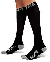 15 Must Have New Nurse Essentials In 2019 Nurse Money Talk Compression Socks Mens Best Socks For Running Compression Socks