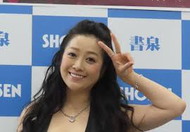 小 向 美奈子 ニュース