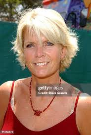 1,767 Meredith Baxter Photos & High Res Pictures