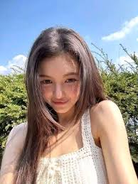 All I want to say is.... I MISS OUR SUNSHINE, and..... NEW JEANS IS FIVE!!!