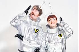 Ideen wie ich mich anziehen kann? Science Fiction Video Von Mondo Sangue Eine Kostliche Hommage An Star Trek Kultur Stuttgarter Nachrichten