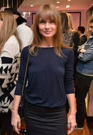 Pertinence prix les moins chers prix les plus chers meilleures ventes note des internautes nouveauté titre : Axelle Axelle Laffont Cheveux Coiffure