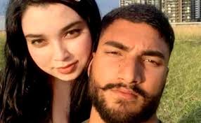 MAYAT DALAM TAB MANDI