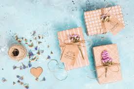 38 fun and thoughtful birthday gift ideas that are all under $20. Free Psd Top View Birthday Presents With Mock Up