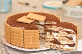 Oggi vi propongo un dolce semplice,veloce ma sopratutto un dolce golosissimo. Torta Millestrati Mascarpone E Nutella Fredda Senza Cottura