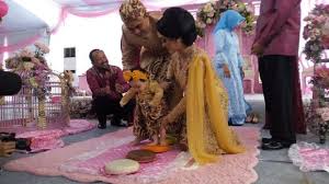 Check spelling or type a new query. Tradisi Tedak Siten Cucu Bupati Ponorogo Pilih Uang