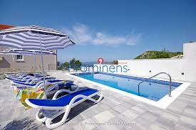 Endlich ein paar freie tage und diese möchte man am pool verbringen. Ferienwohnungen Und Ferienhauser Mit Pool Makarska Dalmatien Kroatien Und Makarska Riviera Mieten