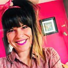 Kylie Dixon: “I didn't want to be a girl at home painting, I wanted to  build a brand that brings joy”