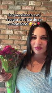 Sorprendiendo a mi suegra en su cumpleaños