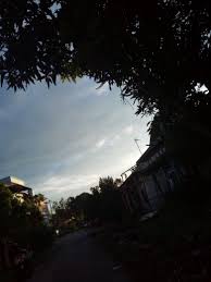 Senja Mengajarkanku Apa Arti Dari Menunggu Perunggu