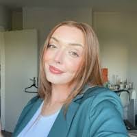 Louise Morse's Instagram, Twitter & Facebook