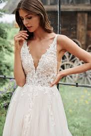 Wirken und leben der elisabeth báthory: Mode De Pol Brautkleider Hochzeitskleider Kollektion Elizabeth Brautmode Diamore