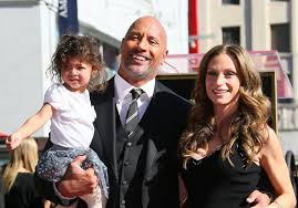 La familia johnson son los 6 integrantes conocidos de dicha familia, representados en grand theft auto: Dwayne Johnson Si Familia Sa Au Coronavirus In Ce Stare Se Afla Actorul Sotia Si Cele Doua Fiice Ale Sale