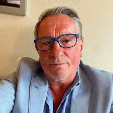 FC Galmaarden laat weten dat de samenwerking met T1-coach Kevin Dewaer  wordt beëindigd. We willen Kevin oprecht bedanken voor zijn inzet,  motivatie en het werk dat hij de afgelopen jaren voor onze