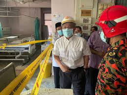 Former malaysian medical association president dr milton lum has noted that fire safety audits carried out by moh, and the fire and rescue and public works departments, after the sultanah aminah hospital fire in 46 public hospitals over 50 years old revealed that a large number of hospitals were fire hazards. Fire Strikes Hsa Again Hospital Staff Had Fire Extinguisher Problems Bomba Codeblue