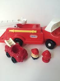 A fantastic and fun fire truck! Vintage Little Tikes Red Fire Engine Truck Fireman Toddle Tots Plastic Ladder Littletikes Red Fire Fire Engine Little Tikes